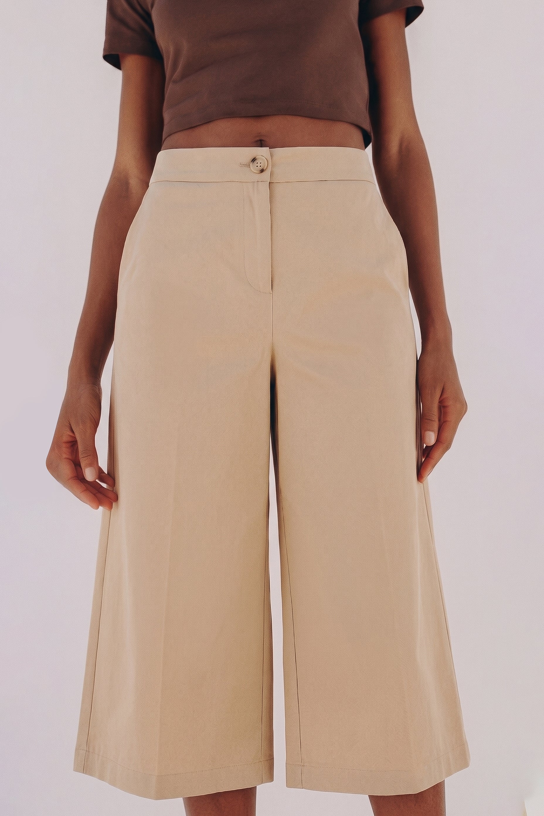 The Sahara Linen Bermuda Shorts